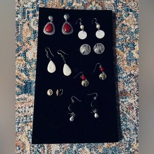 7 pairs of earrings